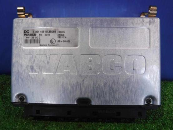 EBSコントロールユニット　三菱ふそう　スーパーグレート　2PG-FY74HY　[P31410]