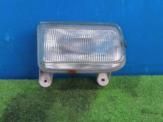 フォグランプ（右）　日産UD　クオン　QKG-GK5XAB　[P31784]