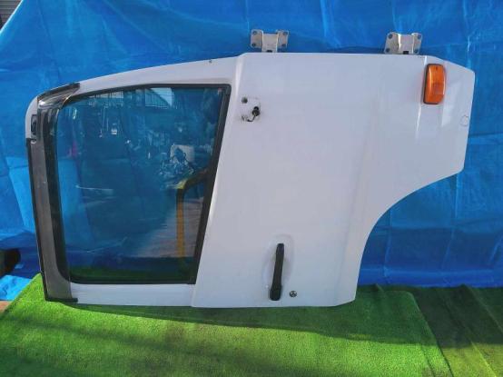 ドア（右）　日産UD　コンドル　TKG-MK38C　[P31947]