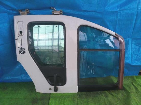 ドア（左）　日産UD　ビッグサム　KL-CD53XRH　[P31961]