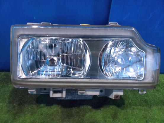ヘッドライト（右）　日産UD　ビッグサム　KL-CK482BAT　[P32501]