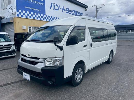 HIACE&nbsp;COMMUTER&nbsp;TOYOTA&nbsp;