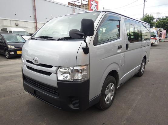 HIACE TOYOTA 