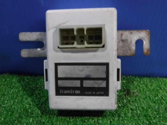 DRMコントロールユニット　いすゞ　ギガ　KL-EXD51L3　[P30831]