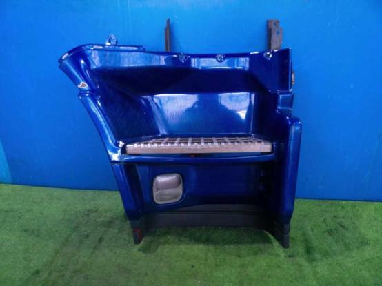 ステップ（右）　いすゞ　ギガ　LKG-CYJ77A　[P31369]