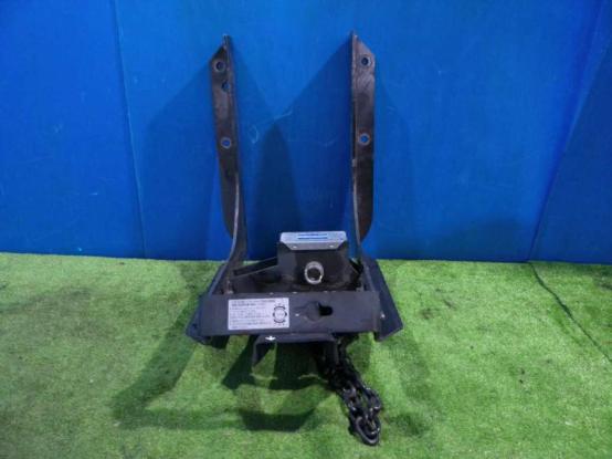 スペア吊り　三菱ふそう　大型車汎用　汎用　[P31467]