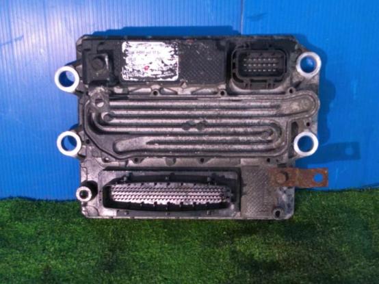 アドブルーコントロールユニット　三菱ふそう　スーパーグレート　QDG-FV50VJR　[P31475]