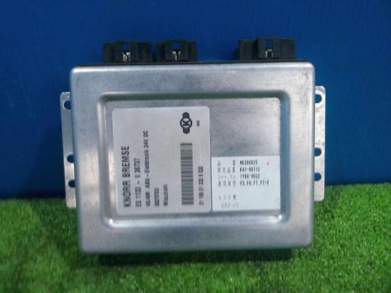 ABSコントロールユニット　三菱ふそう　スーパーグレート　KL-FS55JVZ　[P31482]