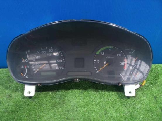 スピードメーター　三菱ふそう　スーパーグレート　KL-FS55JVZ　[P31486]