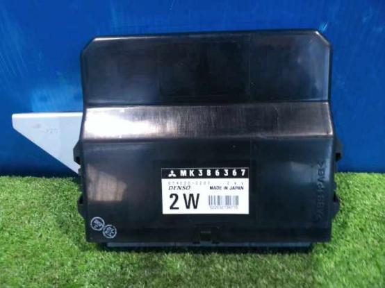 EBSコントロールユニット　三菱ふそう　キャンター　PDG-FE73DY　[P31586]