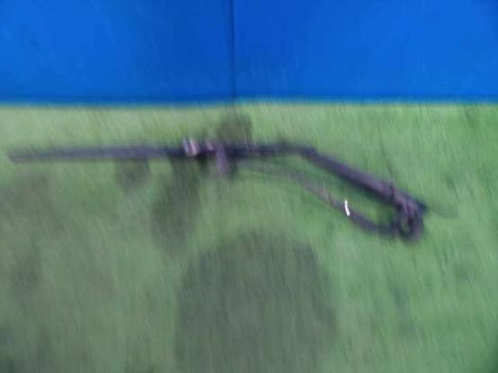 ワイパーアーム（左）　三菱ふそう　ファイター　KK-FK71HK　[P31610]