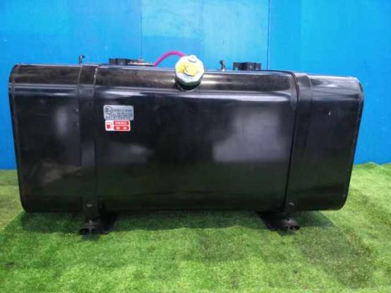 フューエルタンク（100L）　いすゞ　フォワード　***-FRR90　[P31633]