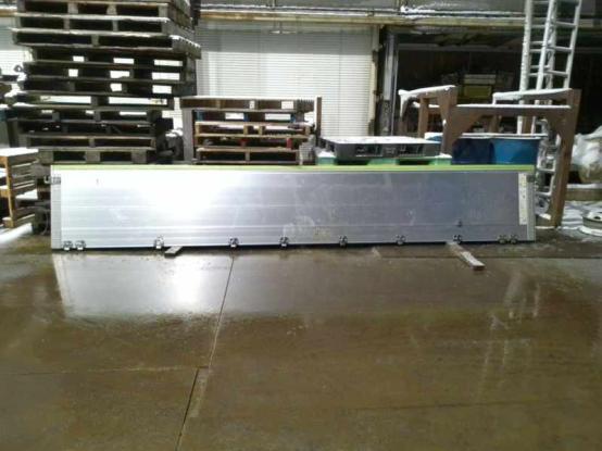 サイドアオリ（左）　いすゞ　ギガ　QKG-CYJ77A　[P31708]