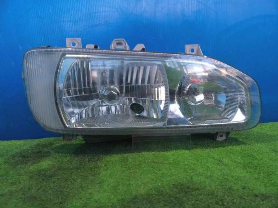 ヘッドライト（右）　日産UD　クオン　QKG-GK5XAB　[P31788]