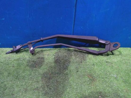 ワイパーアーム（左）　三菱ふそう　ファイター　PDG-FK71R　[P31811]