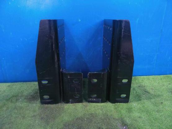 Rバンパーステー（左右）　日産UD　クオン　2PG-*****　[P31829]