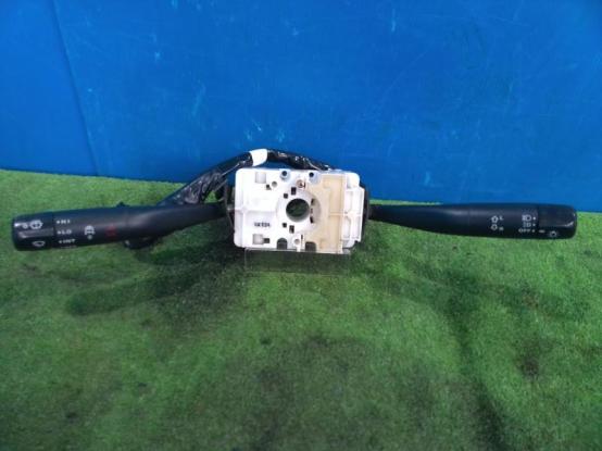 コンビスイッチ（ライト・ワイパー）　日産UD　ビッグサム　KL-CZ55YNH　[P32182]