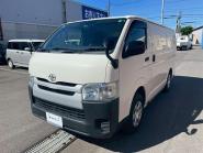中古車 トヨタ　ハイエースバン　４ＷＤ　中温強化冷凍バン