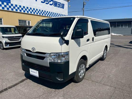 ハイエースバン　トヨタ　４ＷＤ　ＤＸ　６人　５ドア　[S03073]